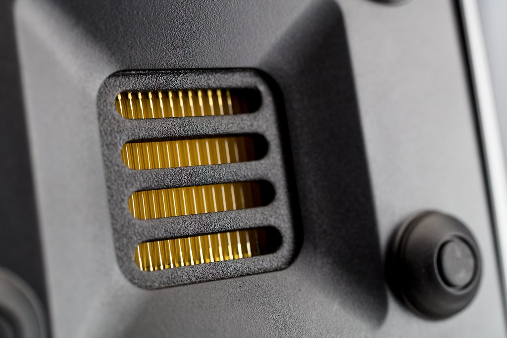 MartinLogan Motion 2i Gloss Black