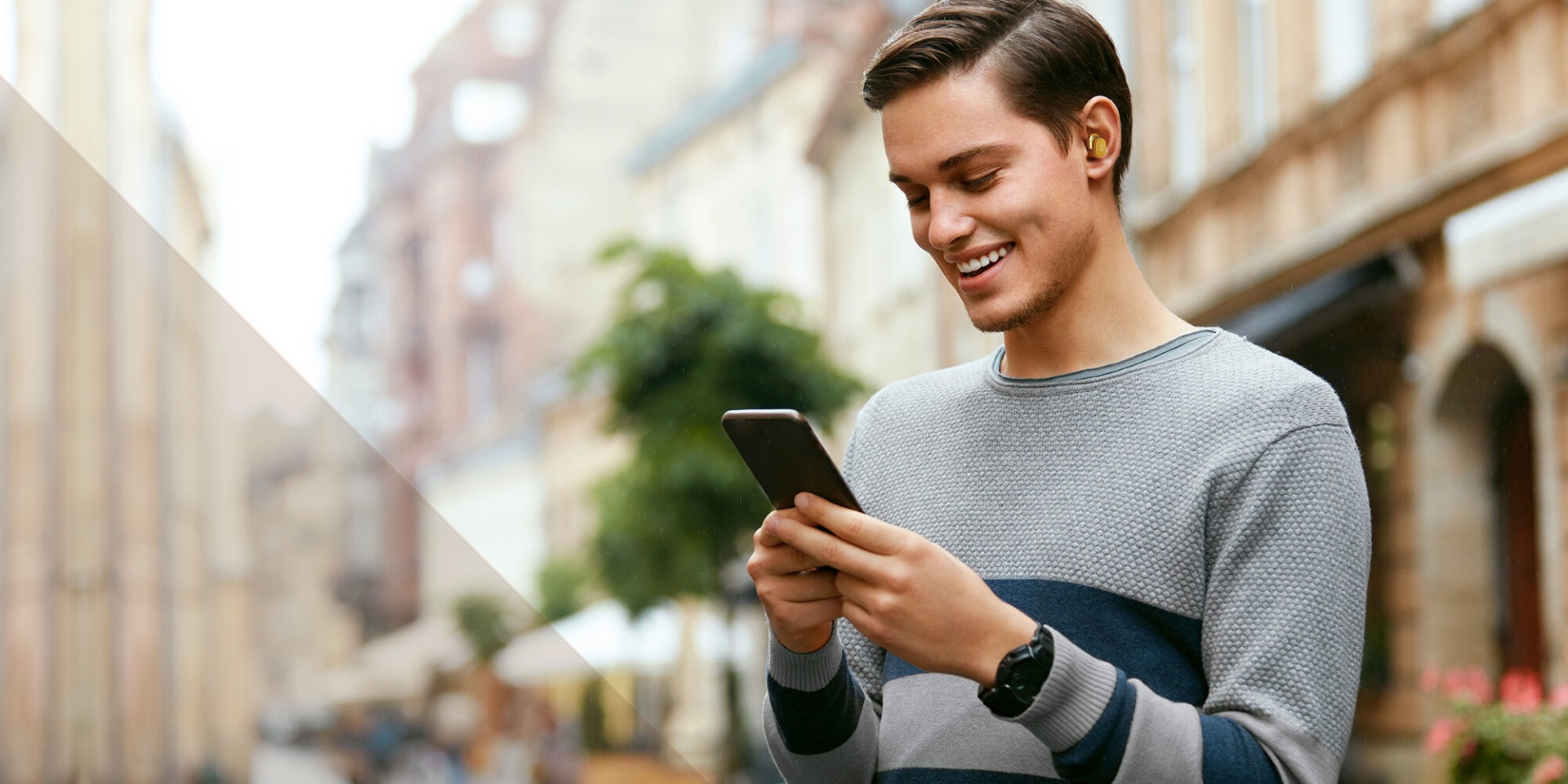 Audio-Technica ATH-SQ1TW wireless in-Ear headphones.