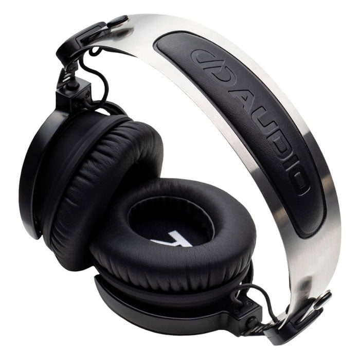 DD Audio DXB-05 wireless headphones.