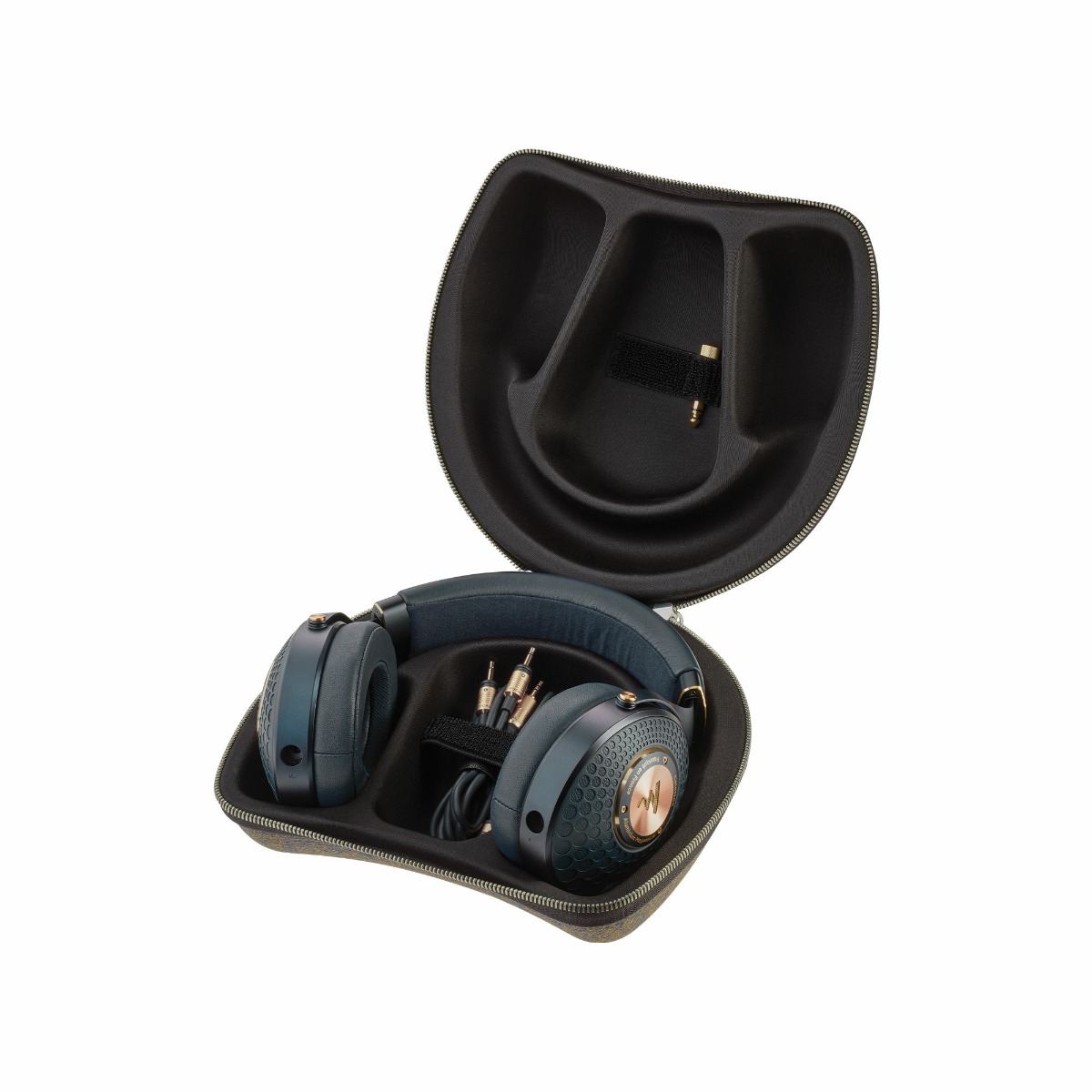 Focal Celestee closed Hi-Fi headphones